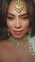 Load image into Gallery viewer, Kundan Collar Necklace Set
